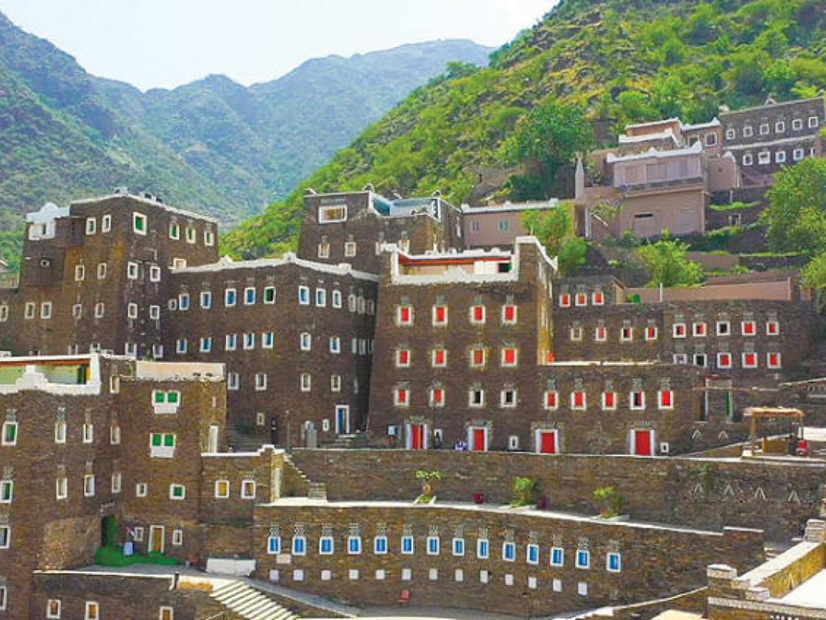 असीर में एक खोजपूर्ण यात्रा, अल-सौदा से हनी हट तक, और फिर रिजाल अलमा तक।