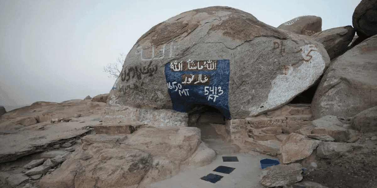 A car tour of the holy sites in Mecca