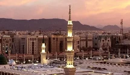پرتعیش 7 روزہ عمرہ کا سفر - مکہ اور مدینہ ثقافتی تجربات کے ساتھ