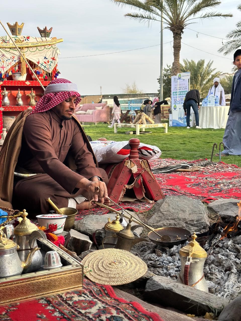 حمس البن وإعداد القهوة السعودية